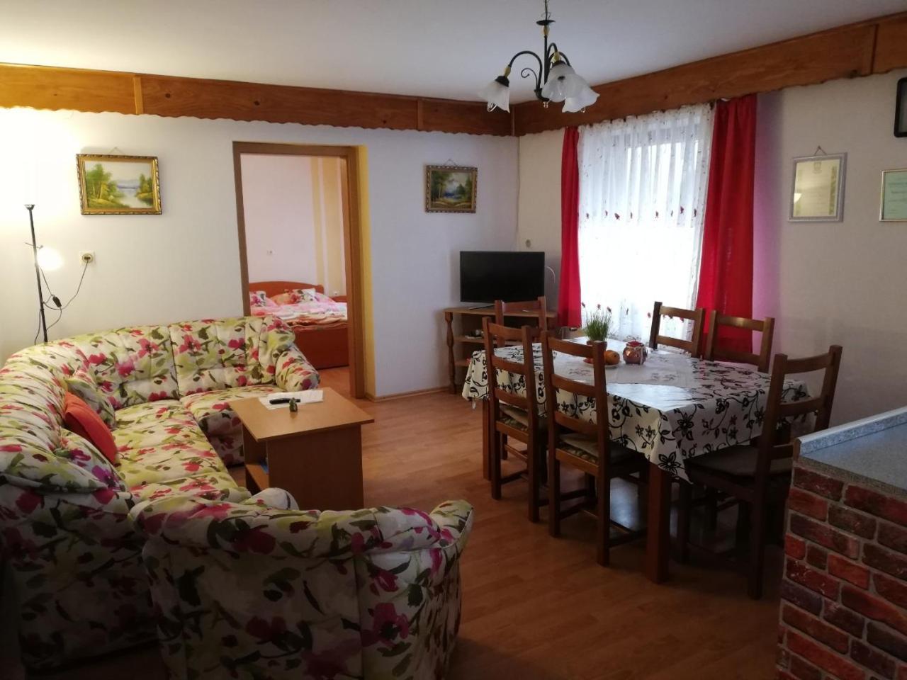 Apartment Resman Trsce Екстериор снимка